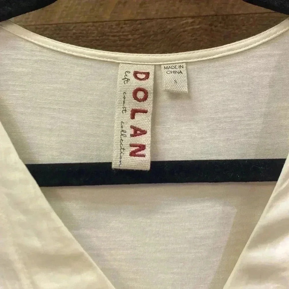 Anthropology Dolan Buttoned flowy blouse - Picture 4 of 6